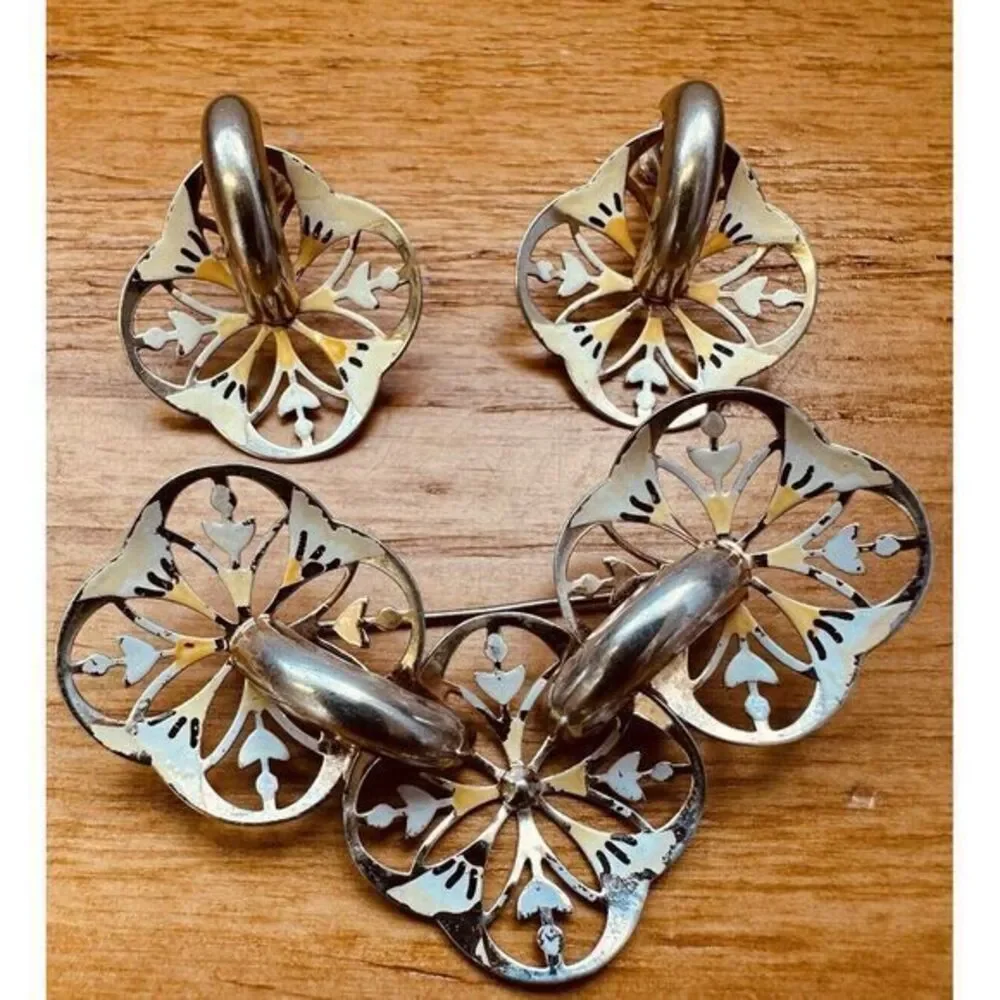 Vintage Sterling Silver Hand Painted‎ Flower Pin Brooch With Screw back Earrings
